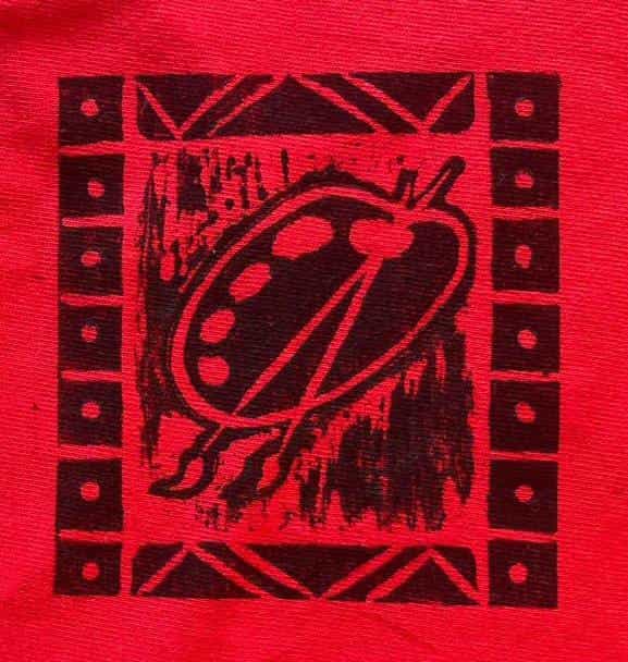 A black graphic of an artist’s palette with two paintbrushes is centred on a red background, reflecting Contra.Joburg’s hand-printed, textured style. The palette, framed by patterned borders, evokes the expressive spirit of Weight of Silence.